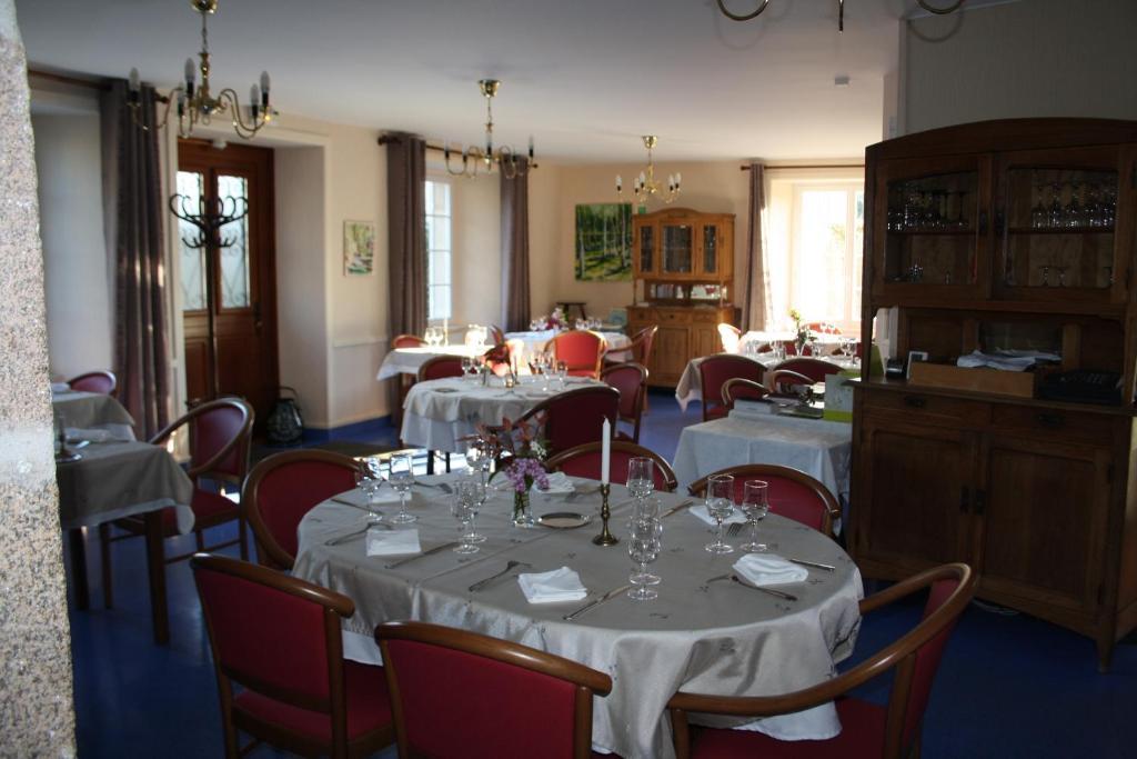 Auberge De Saint Julien Aux Bois Esterno foto