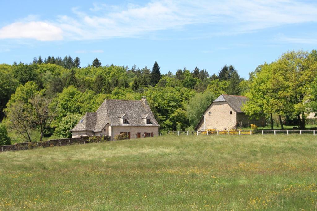 Auberge De Saint Julien Aux Bois Esterno foto