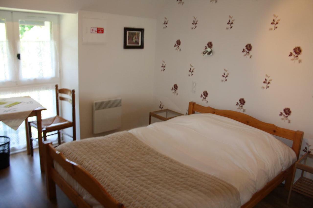 Auberge De Saint Julien Aux Bois Esterno foto