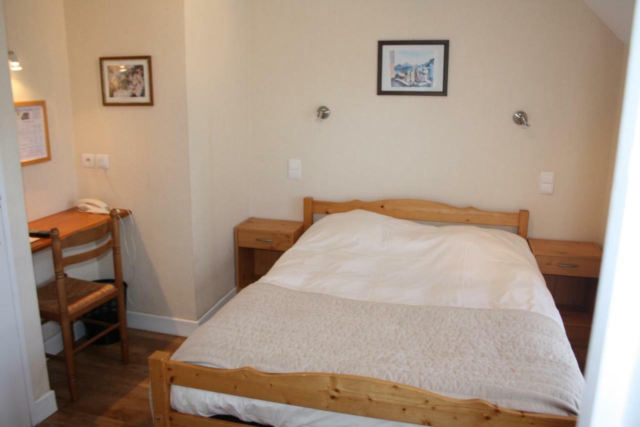 Auberge De Saint Julien Aux Bois Esterno foto